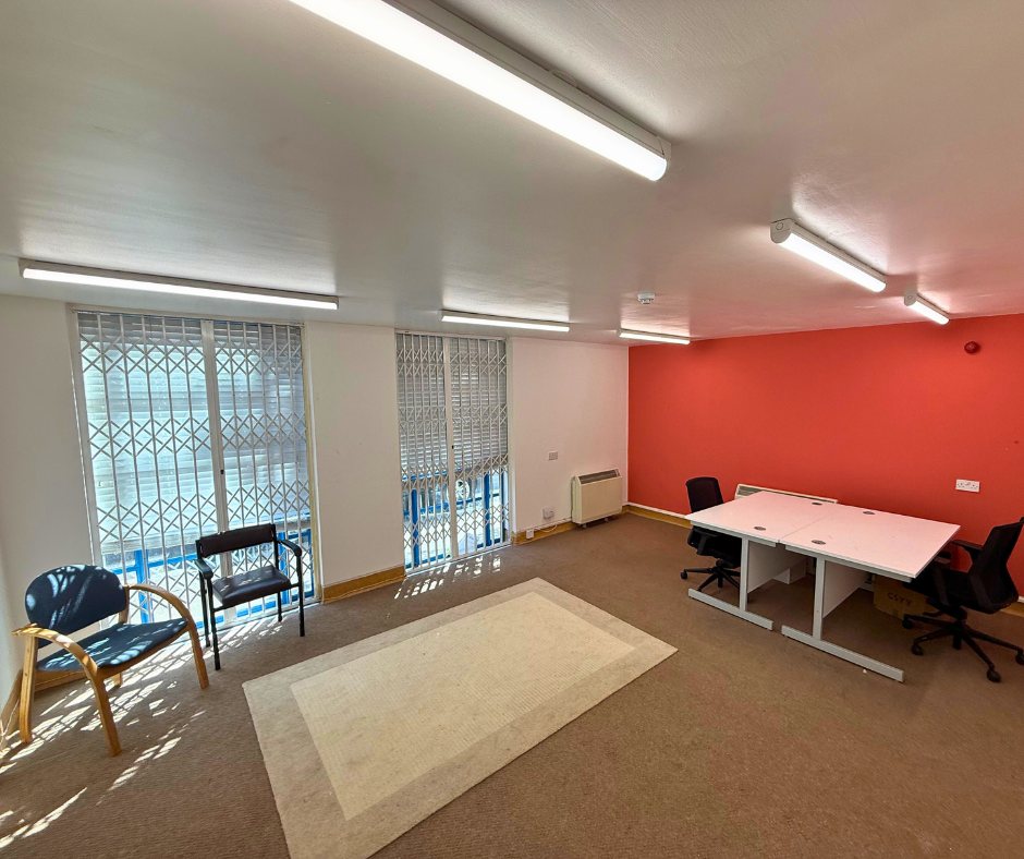 60 ONS office hire for 6 people east london